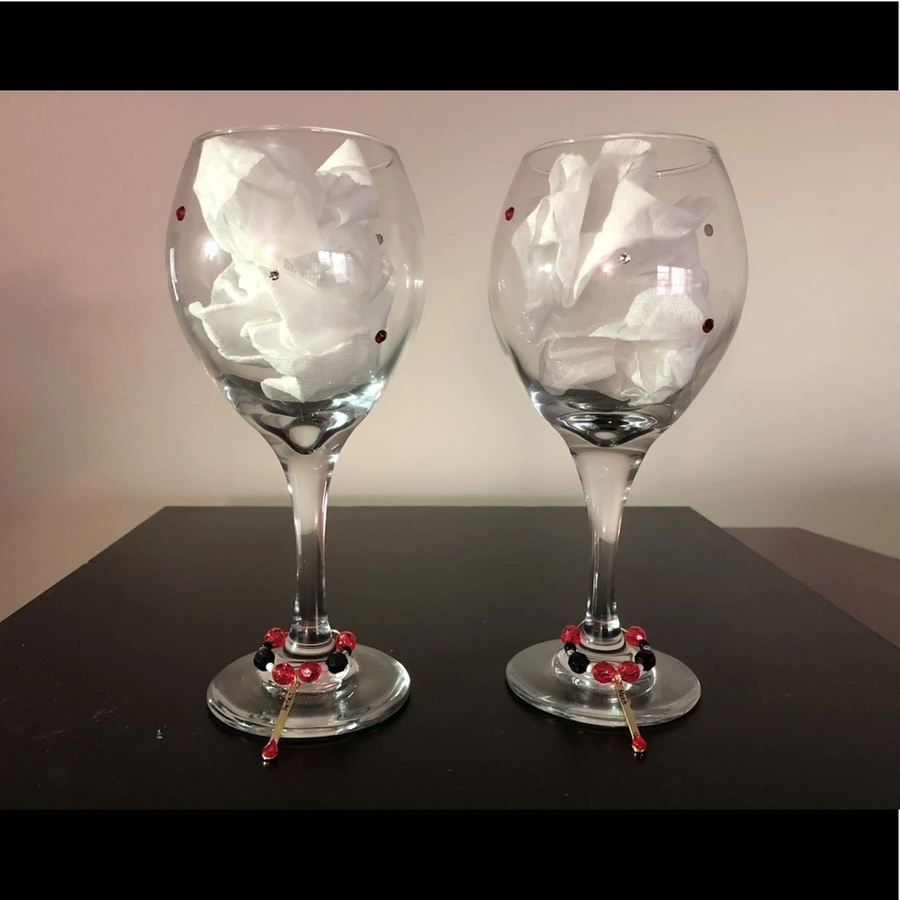 Perfect Match Wine Glasses w/ wine charms - Picture 3 of 4